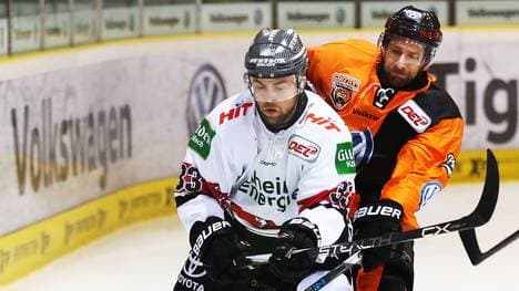 Fredrik Eriksson (l.) machte bisher 323 DEL-Spiele