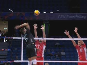 Mit Mini-Chance auf den Gruppensieg und sicherer Gruppenzweiter startete das Deutsche Team ins Gruppenfinale gegen die Slowakei. Doch statt des erhofften Ausrufezeichens muss das Team um Georg Grozer nachsitzen.