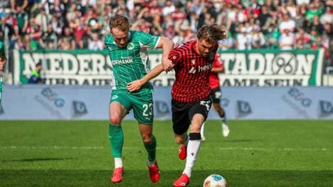 Jannik Dehm (l.) und Fürth erwiesen sich als starker Gegner