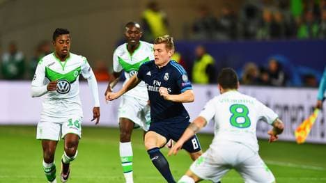 VfL Wolfsburg v Real Madrid CF  - UEFA Champions League Quarter Final: First Leg