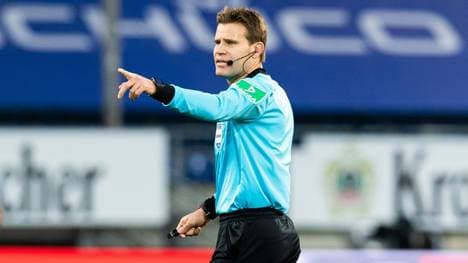 Felix Brych pfeift bei der EM im Sommer