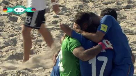 Beach Soccer: Aserbaidschan feiert einen Treffer gegen Deutschland