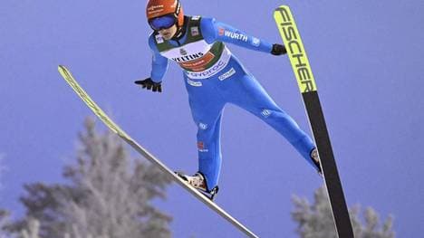 Julian Schmid beim Skispringen
