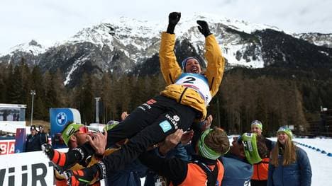Die Mannschaft ließ Franziska Preuß hochleben
