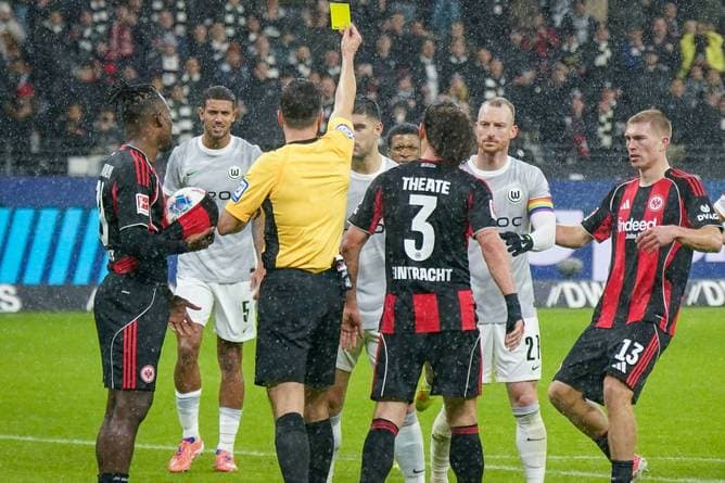 Elfmeter-Streit "tut der Fußballerseele weh"