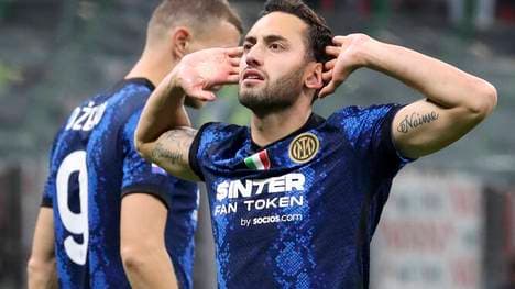 Hakan Calhanoglu nach seinem Treffer im Derby