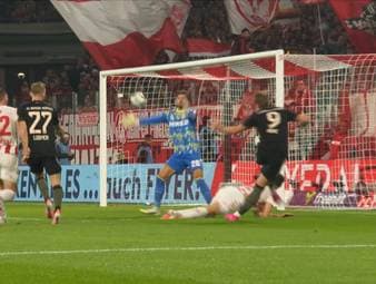 Bayerns Harry Kane dreht die Partie beim 1. FC Köln in der 2. Runde des DFB-Pokals. Sein Tor ist eine Augenweide.