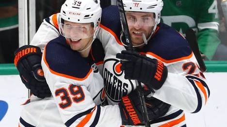 Leon Draisaitl (r.) ist der Hoffnungsträger der Edmonton Oilers