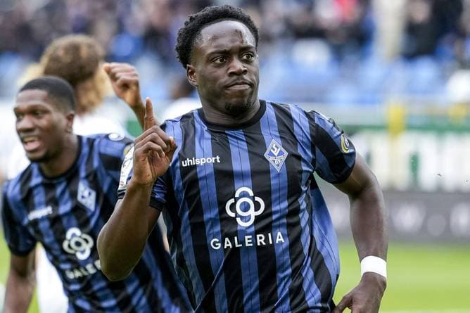 Paderborn holt Offensivspieler Okpala