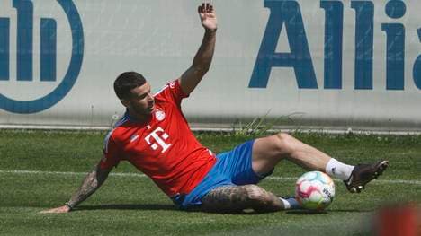  Lucas Hernández arbeitet beim FC Bayern am Comeback