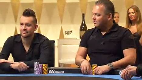 Auch George Danzer (l.) und Jan-Peter Jachtmann sitzen am Cashgame-Tisch