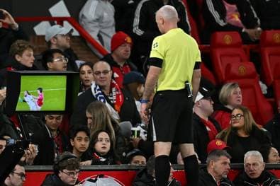 Rot nach Haare-Ziehen: United-Coach Carrick tobt