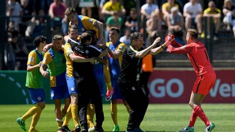 Eintracht Braunschweig U19 v FC Carl Zeiss Jena U19 - DFB Juniors Cup Final 2017