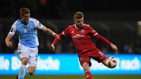 3. Liga: Stephan Hain von der SpVgg Unterhaching fällt bis Saisonende aus , Torjäger Stephan Hain (rechts) spielt für die SpVgg Unterhaching 