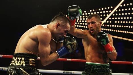 Wassyl Lomatschenko (r.) gewann einstimmig nach Punkten