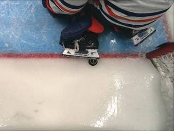 Das vierte Spiel der NHL-Playoff-Serie zwischen den Edmonton Oilers und den Anaheim Ducks geht in die Overtime - am Ende sind Zentimeter entscheidend.