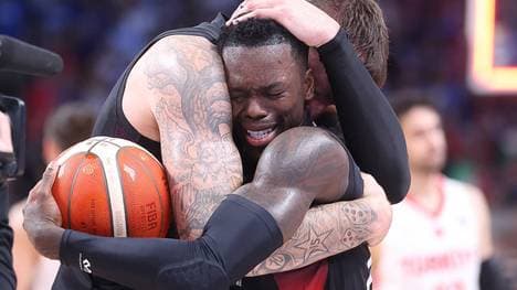 Dennis Schröder weinte nach dem Gewinn des EM-Titels