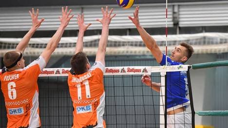 FRIEDRICHSHAFEN, GERMANY - MAY 07: Armin Mustedanovic of VFB Friedrichshafen in action during the Volleyball final playoff match 3 between VFB Friedrichshafen and Berlin Recycling Volleys at ZF Arena on May 7, 2017 in Friedrichshafen, Germany. (Photo by Sebastian Widmann/Bongarts/Getty Images)