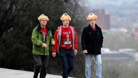 LONDON, ENGLAND - DECEMBER 23: Fans arrive outside the venue prior to the start of play on Day Eleven of the 2019 William Hill World Darts Championship at Alexandra Palace on December 23, 2018 in London, United Kingdom. (Photo by Alex Burstow/Getty Images)