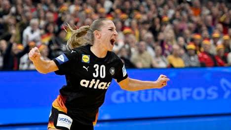 Die DHB-Frauen um Jenny Behrend stehen im WM-Halbfinale