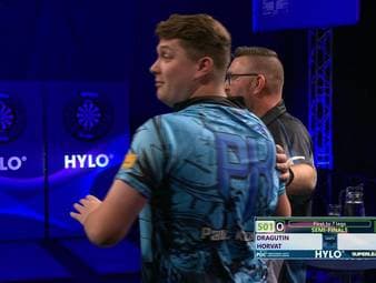 Beim Halbfinale der PDC Europe Super League zwischen Paul Krohne und Dragutin Horvat kommt es zu einem kuriosen Zählfehler. 