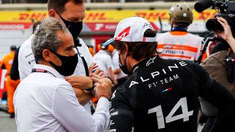 F1-Legende Alain Prost (l.) ist nicht mehr Boss von Fernando Alonso bei Alpine