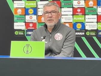 Nach der deutlichen 0:4-Niederlage des Mainz 05 gegen RC Strasbourg in der Europa Conference League kam es nach dem Abpfiff zu einer Rudelbildung. Mainz-Coach Urs Fischer zeigt sich verständnisvoll und verweist auf die "Emotionen", die in solchen Situationen eine Rolle spielen.