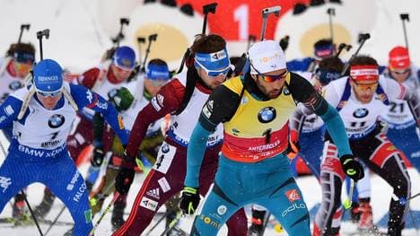 Martin Fourcade (v.) geht als einer der Topfavoriten im Biathlon in die Olympischen Spiele