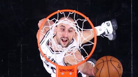 Houston Rockets v San Antonio Spurs - Game Two