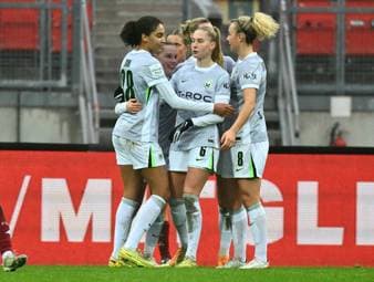 Kantersieg! VfL bleibt an Bayern dran