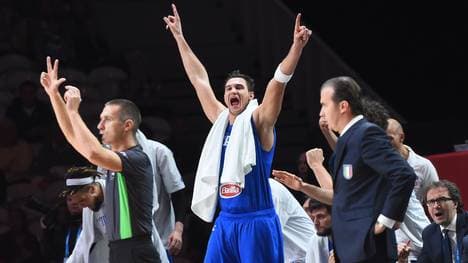 Danilo Gallinari (M.) setzte sich mit Italien gegen Tschechien durch