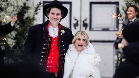 Therese Johaug gab Nils Jakob Hoff in Roros das Ja-Wort