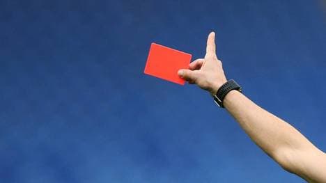 Kurioser Platzverweis im FA Cup