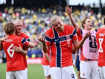 Erling Haaland wird für Norween zum Helden bei der WM. In seiner Heimat wird er entsprechend gefeiert. Aus Deutschland fdürfte es neidische Blicke geben.