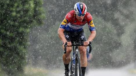 Jakobsen nach schwerem Sturz erstmals wieder auf dem Rad