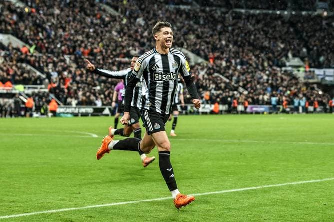 Spätes Tor hält Woltemades Titeltraum am Leben