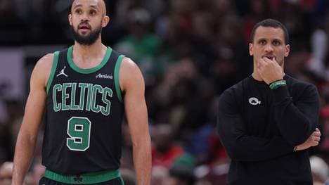 Derrick White (l.) und die Boston Celtics scheiden in den NBA-Playoffs aus