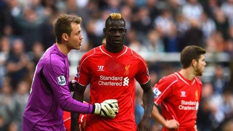 Mario Balotelli Simon Mignolet Liverpool