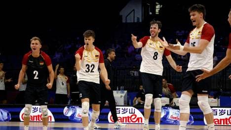 Das DVV-Team feiert einen Punktgewinn