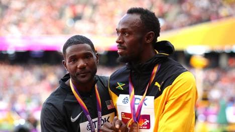 Justin Gatlin (l.) besiegte bei der Weltmeisterschaft 2017 unter anderem Usain Bolt (r.)
