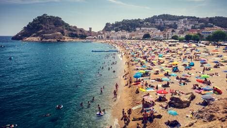 Vor allem die vielen Strände ziehen die Deutschen im Urlaub nach Spaniern