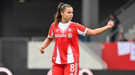 Lena Oberdorf ist nach ihrem Kreuzbandriss auf den Rasen zurückgekehrt