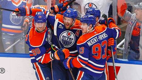 Leon Draisaitl darf über den Einzug in die nächste Playoff-Runde jubeln