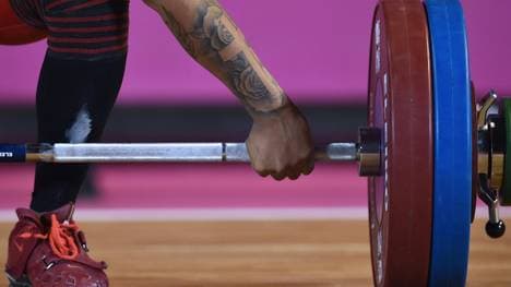 Europameistertitel im Stoßen für Jon Luke Mau