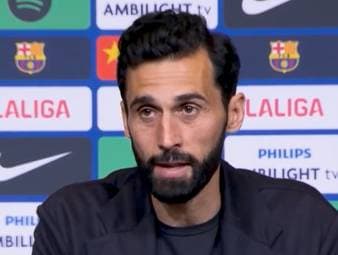 Nach der 0:2-Niederlage im El Clásico gegen Barcelona zeigt Álvaro Arbeloa Verständnis für den Frust der Fans. Der Real-Trainer betont, sein Team sei bereits öfter hingefallen und wieder aufgestanden.