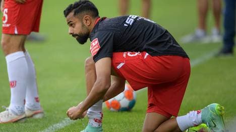 Sarpreet Singh feiert nach 301 Tagen sein Comeback beim SSV Jahn Regensburg