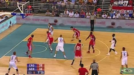 Dirk Nowitzki beim Comeback für den DBB in Kroatien