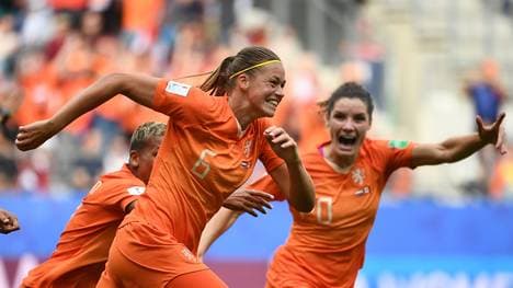 FBL-WC-2019-WOMEN-MATCH33-NED-CAN Die Niederlande sind souverän durch die Gruppenohase gestürmt und werden jetzt von Japan gefordert