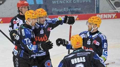 Bremerhaven bejubelt das 3:0 von Bruggisser