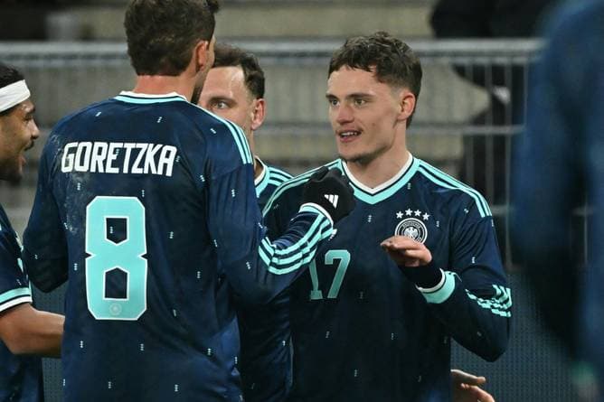 „Ein Genuss“: Künstler Wirtz verzückt alle